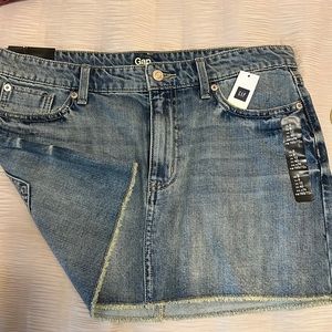 Iconic GAP Jean skirt.